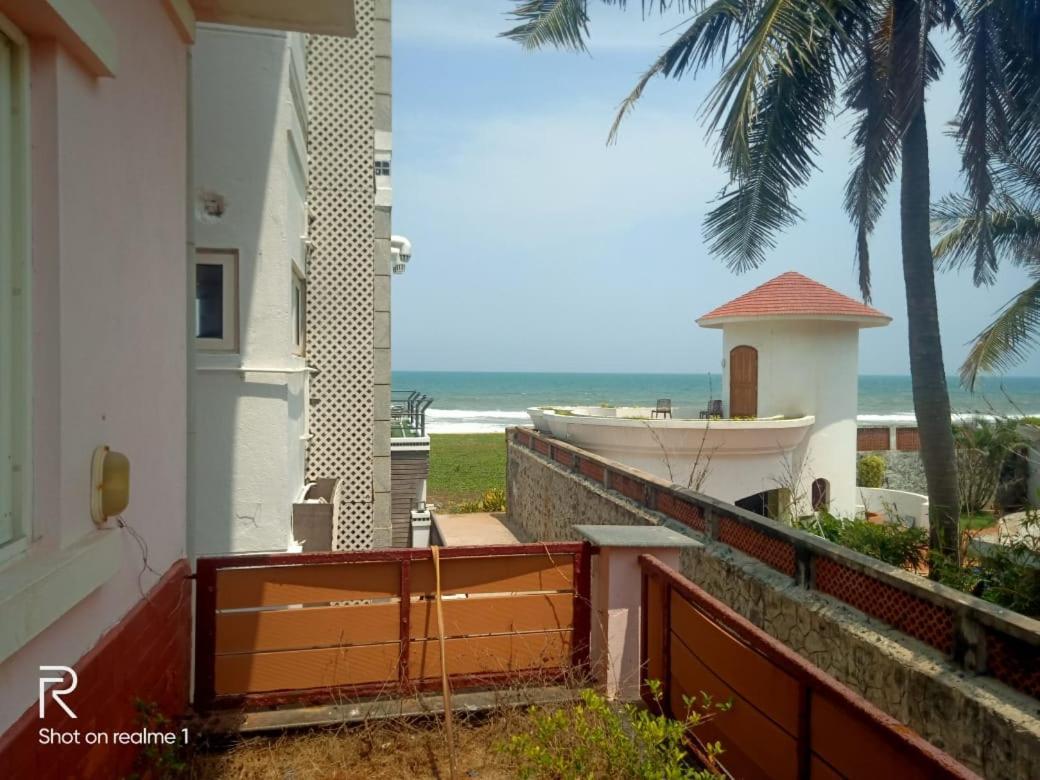 Marvel Times Beach Bungalow Akkarai Chennai Exterior photo