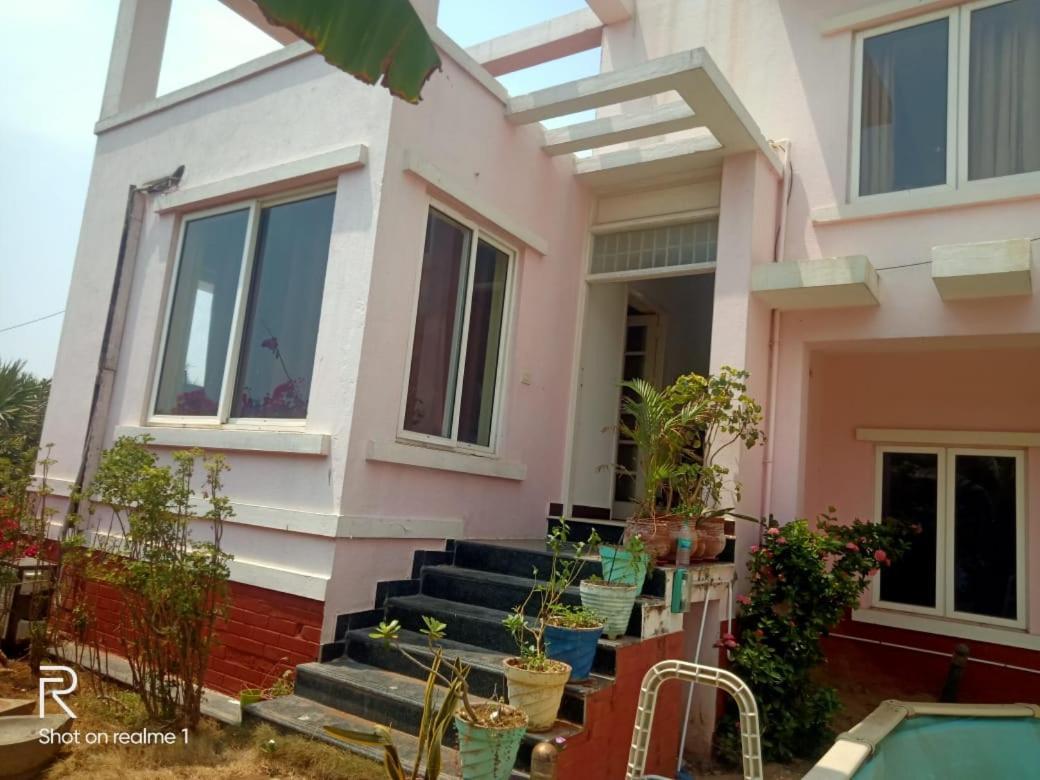 Marvel Times Beach Bungalow Akkarai Chennai Exterior photo